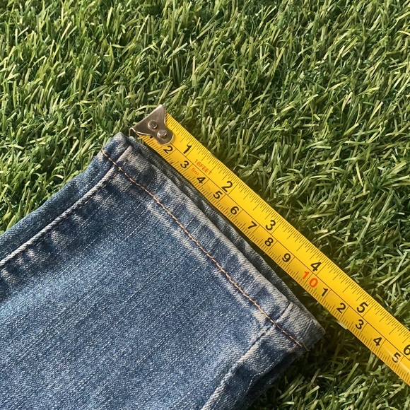 Signature by Levi Strauss & Co. Gold Label Women's Modern Skinny Jeans - Picture 14 of 15